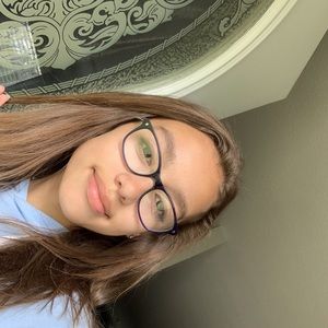 Meet your Posher, Maci